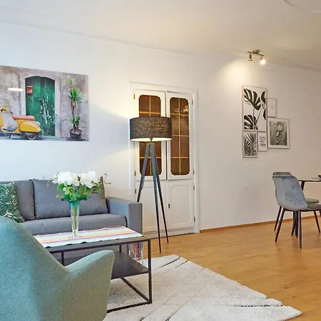 Im Zentrum Von Apartment